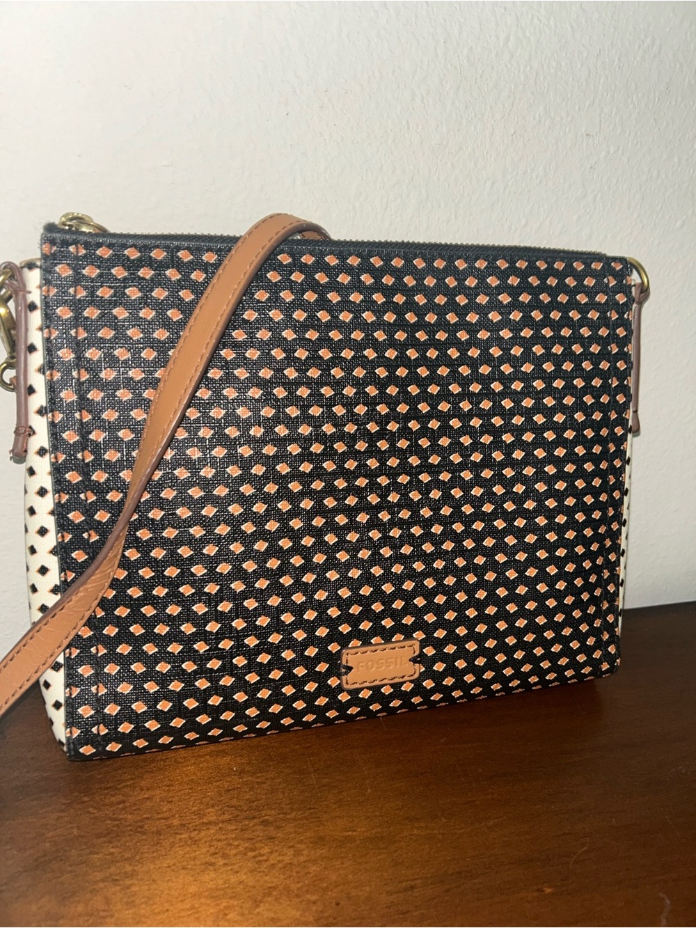 Fossil Crossbody with Tan Diamond Pattern - Picture 3 of 9